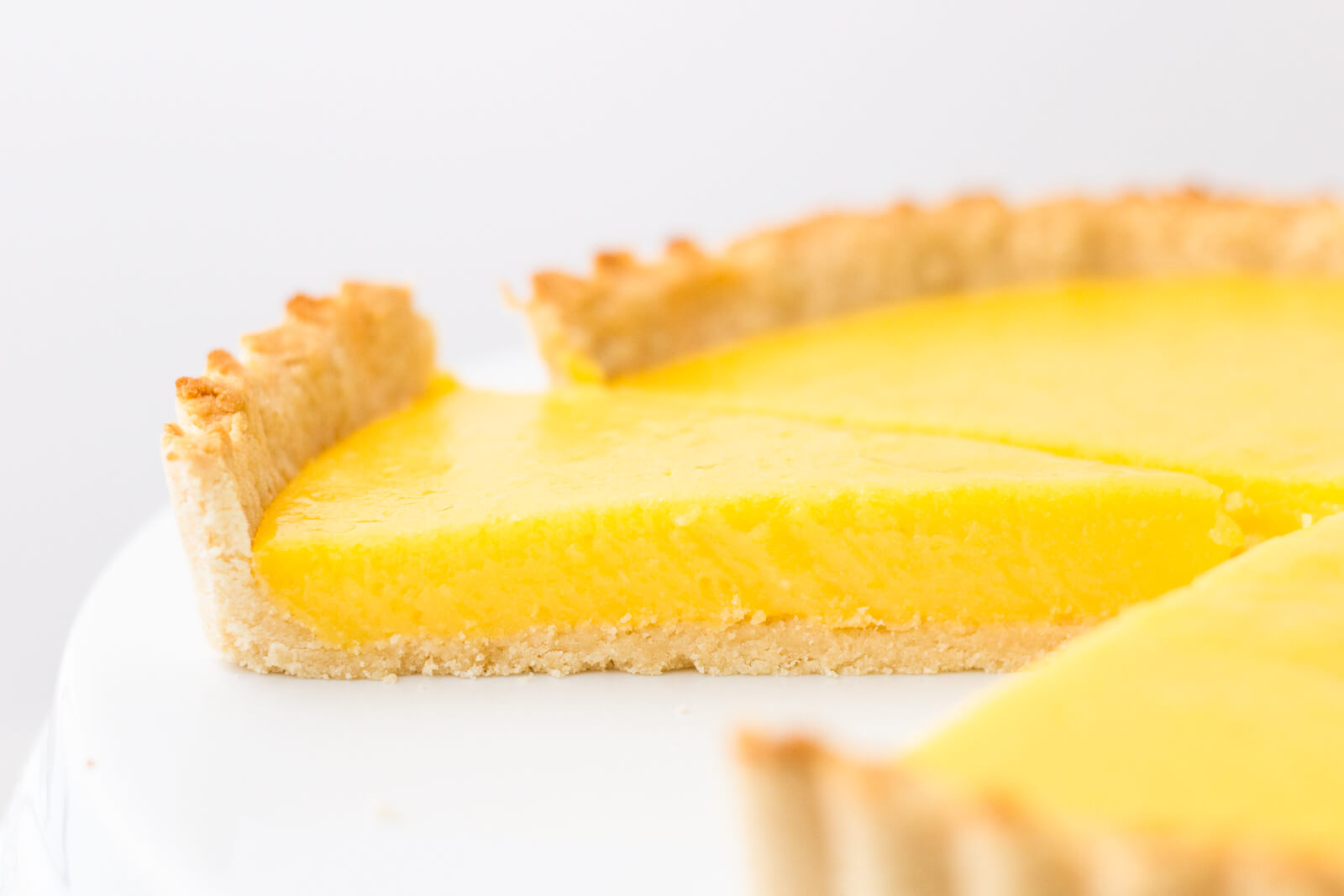 Baked lemon curd with bay leaves